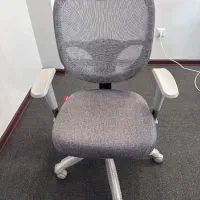 صندلی چرخدار جوان