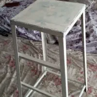 چهار پایه اهنی
