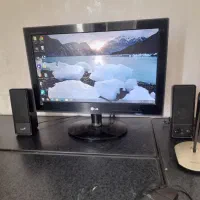 فروش مانیتور.  وتعدادی لوازم کامپیوتر