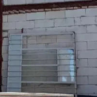 پنجره بزرگ سنگین