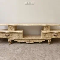 میز تلویزیون سلطنتی کرم، سالم و شیک