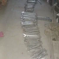 حدود ۱۰۰ تا اچار و تعدادی قیچی