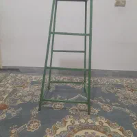 چهارپایه آهنی