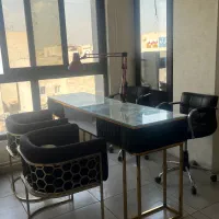 میز ناخن دونفره بهمراه صندلی
