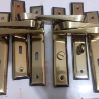 دستگیره به همراه قفل