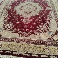 یه عدد فرش 12 متری