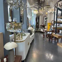 همکار آقا برای لوستر فروشی
