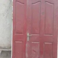 درب ورودی خانه با چهارچوب