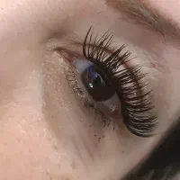 خدمات کاشت مژه 250ناخن 300/ آموزش مژه 2میلیون
