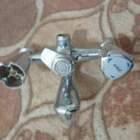 شیر اب حمام زرد