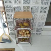 سبدسیب زمینی پیاز