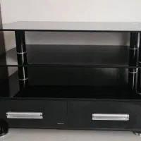 میز تلویزیون شیشه ای