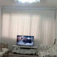 پرده پذیرایی شیک و تمیز به همراه میله