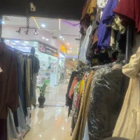 فروشنده خانم پاساژ نگین