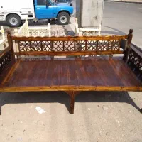 تخت سنتی دو در یه متر رنگ شده براق ۷ پایه
