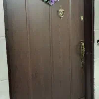 درب ورودی اپارتمان