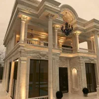 همکار خانم و آقا برای مشاوره املاک