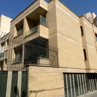 ویلایی ۱۸۰ متری تاپ لوکیشن خاقانی
