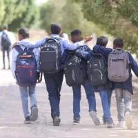 راننده به همراه خودرو جهت سرویس مدرسه نیازمندیم
