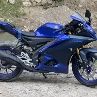 یاماها R15