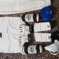 لباس و لوازم تکواندو
