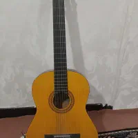 گیتار یاماها اصلc70