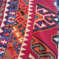 گلیم دستبافت بابیش از ۴۰ سال قدمت