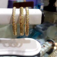 طلای نو به قیمت دست دو