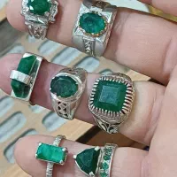 انگشتر نقره زمرد طلای سبز