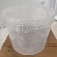 سطل درب دار ۱۰ کیلویی پلاستیکی