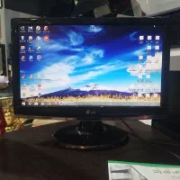 کامپیوتر همراه با لوازم جانبی