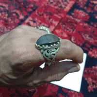 انگشتر نقره قدیمی.وسنگ خام موجوده