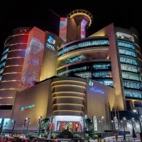 فروشنده عطر خانم