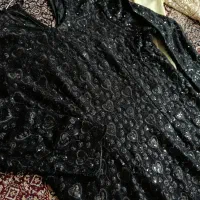 تعدادی پیراهن مجلسی به فروش میرسد