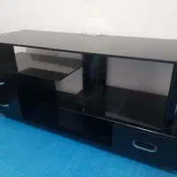 میز تلویزیون شیشه ای سالم و تمیز