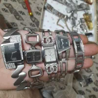 مقداری سکه قدیمی مختلف ونگین های قدیمی و...