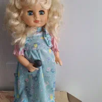 عروسک خواننده