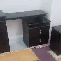 کنسول یا میز کنار تختی