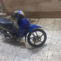 موتور سیکلت لاکی