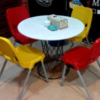 میز و صندلی
