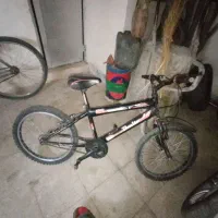 دوچرخه ۲۰ تو فقط پدال نداره