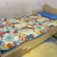 فروش تخت.قالی . ویترین . کمد