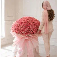 سورپرایز لاکچری با دسته گل رز ایستاده قدی