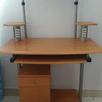 میز کامپیوتر
