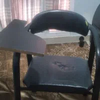 صندلی دانشجویی