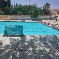 استخر شنای حافظیه همه روزه باز می باشد
