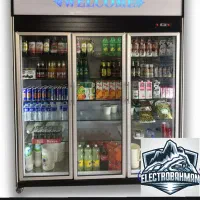 تعمیرات یخچال. ویترینی ایستاده پرده هوا.در محل