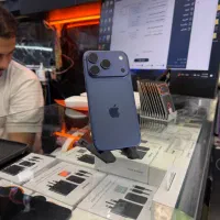 ایفون 17pro 256/Za سایکل ۳۰در حد اک