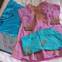 لباس محلی جنوبی گلدوزی شده