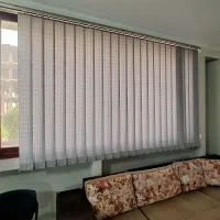 پرده ایستاده کاملا نو رنگ طوسی کاملا سالم